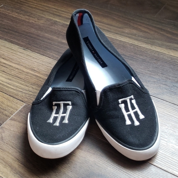 Tommy Hilfiger Black Slip On Canvas Flats Womans 7 - Picture 2 of 9